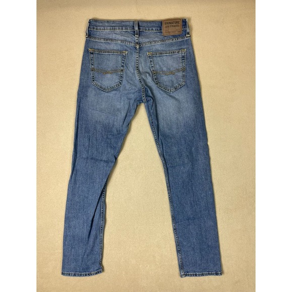 Levi's Jeans Adult 30x32 Blue Signature Straight Leg Distressed Denim Mens - Picture 12 of 13